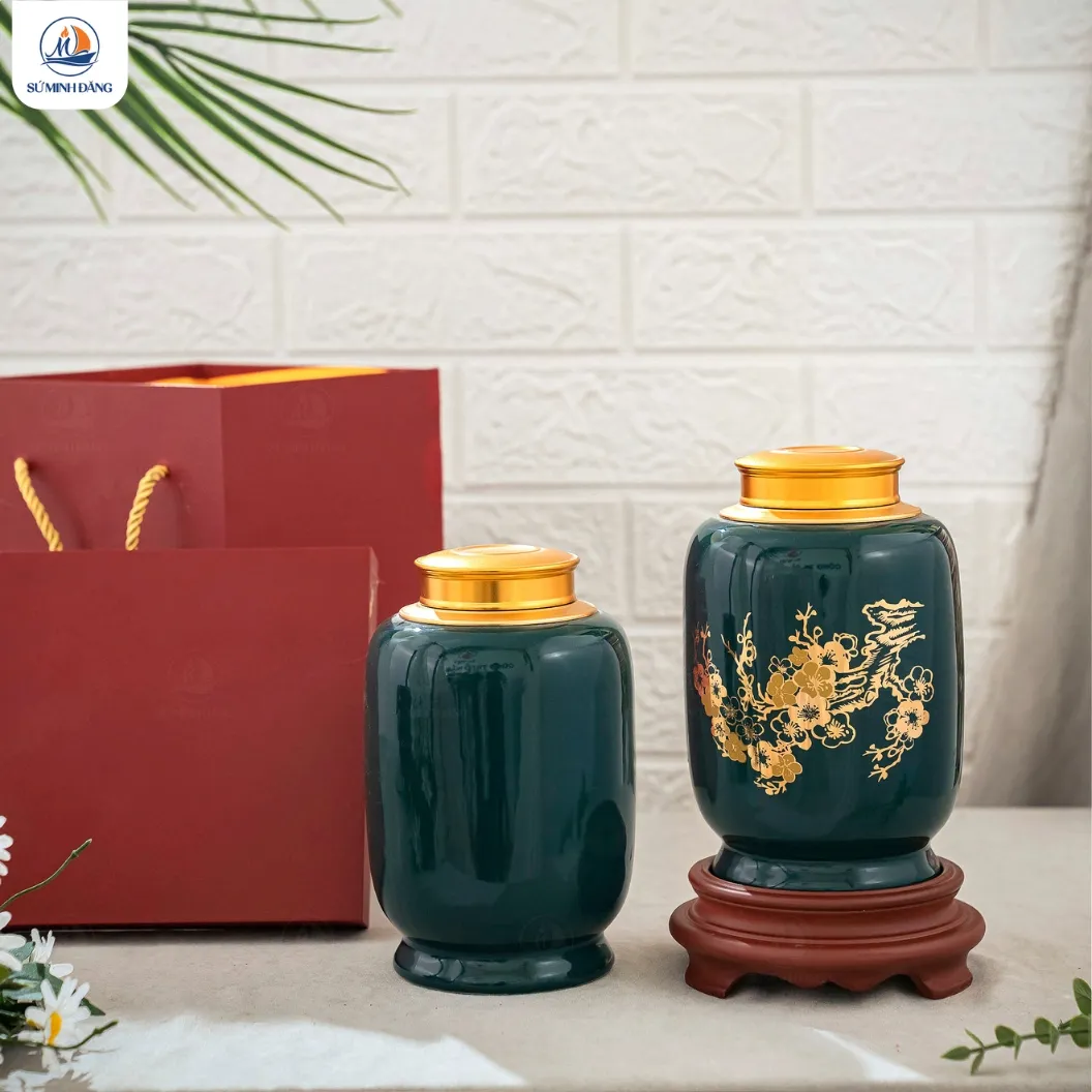 Hũ trà gốm Đào Xuân Cát Tường men xanh vẽ vàng kim