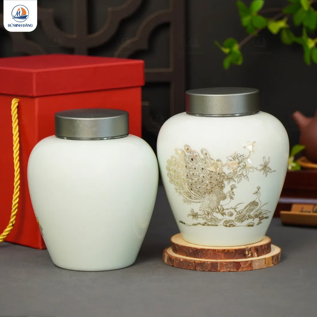 Hũ trà gốm Khổng Tước Bạch Ngọc in logo