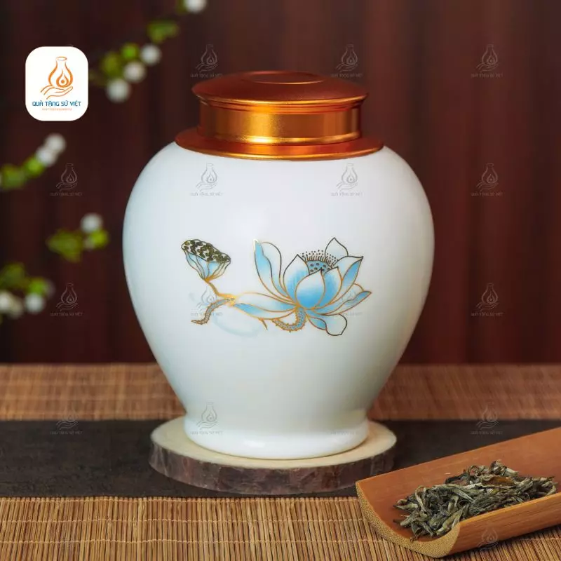 Hũ trà sen xanh nhẹ nhàng và tinh tế