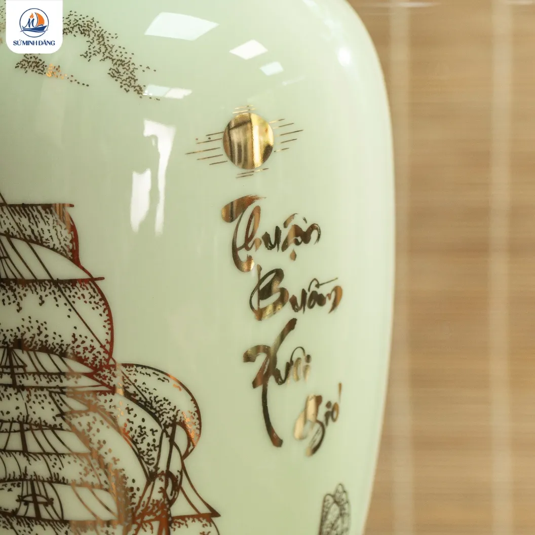 Bình hoa gốm Thuận Buồm Xuôi Gió