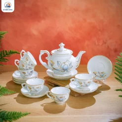 Bộ ấm chén trắng dáng đài các hoa sen xanh