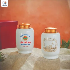 hũ đựng trà in logo kỷ niệm giáo viên nhân ngày thành lập trường