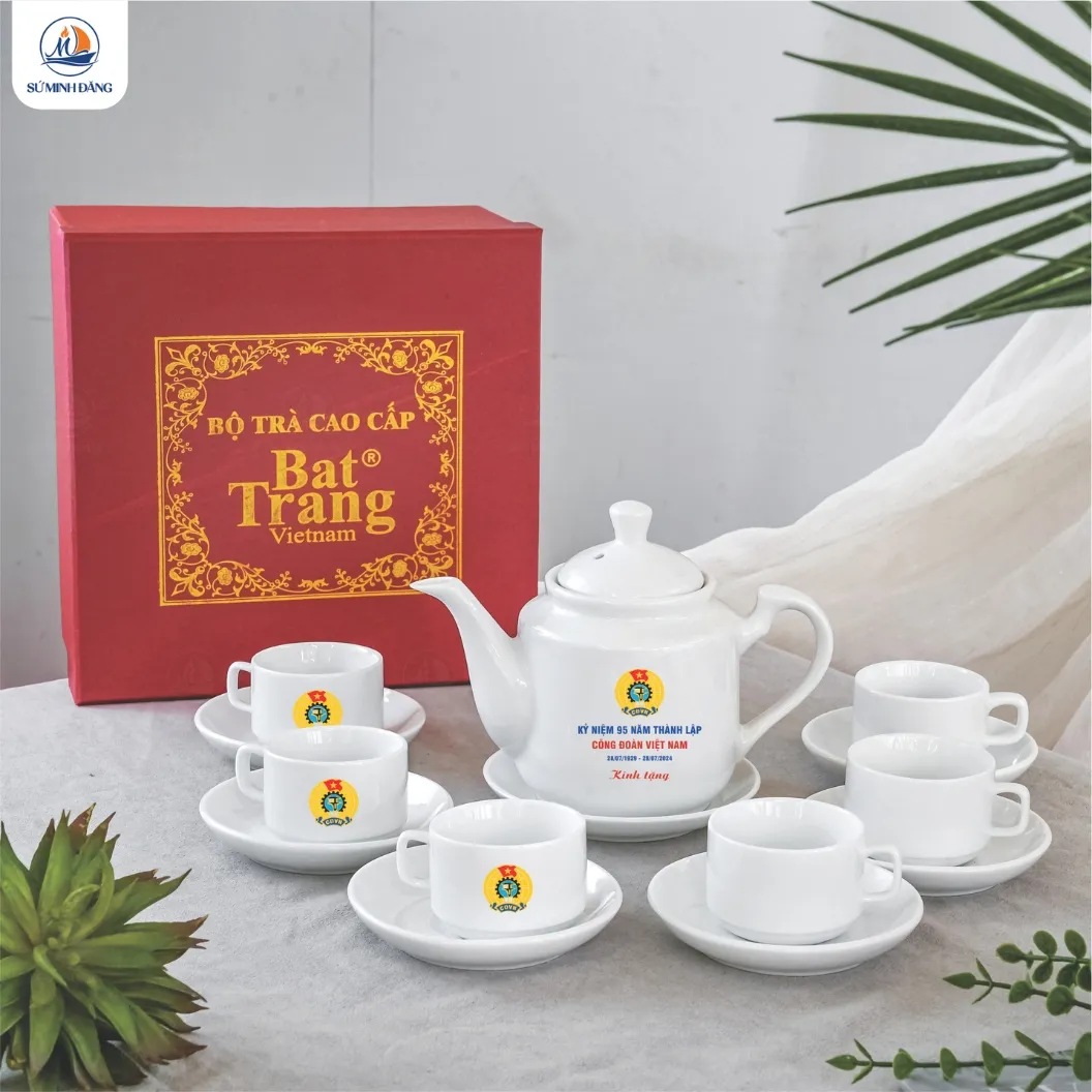 Ấm chén uống trà Bát Tràng dáng ấm tích