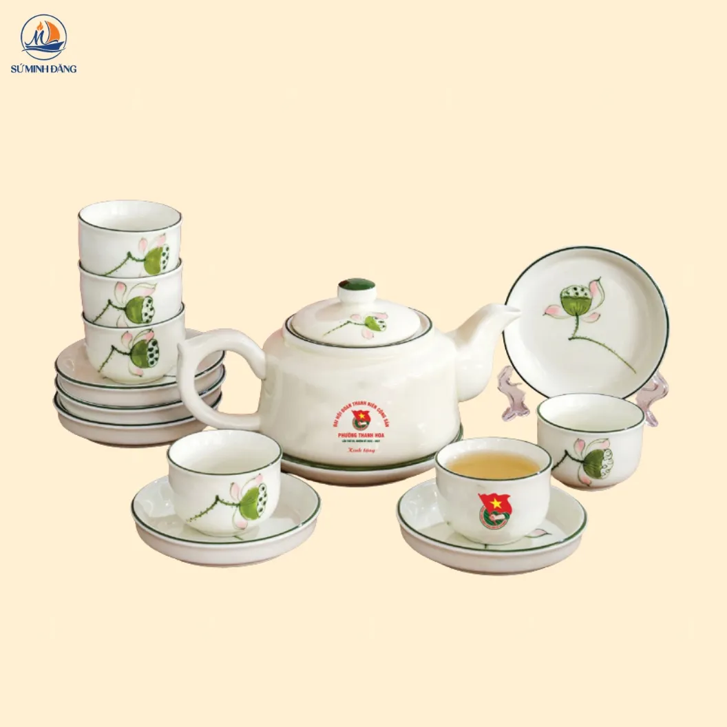 Bộ ấm chén Bát Tràng men kem họa tiết sen xanh in logo theo yêu cầu