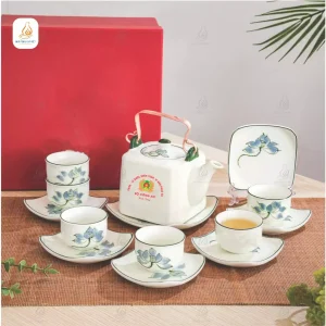 Bộ trà trắng quà tặng của Bộ công an
