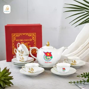 Bộ ấm chén quà tặng Đoàn thanh niên cộng sản HCM