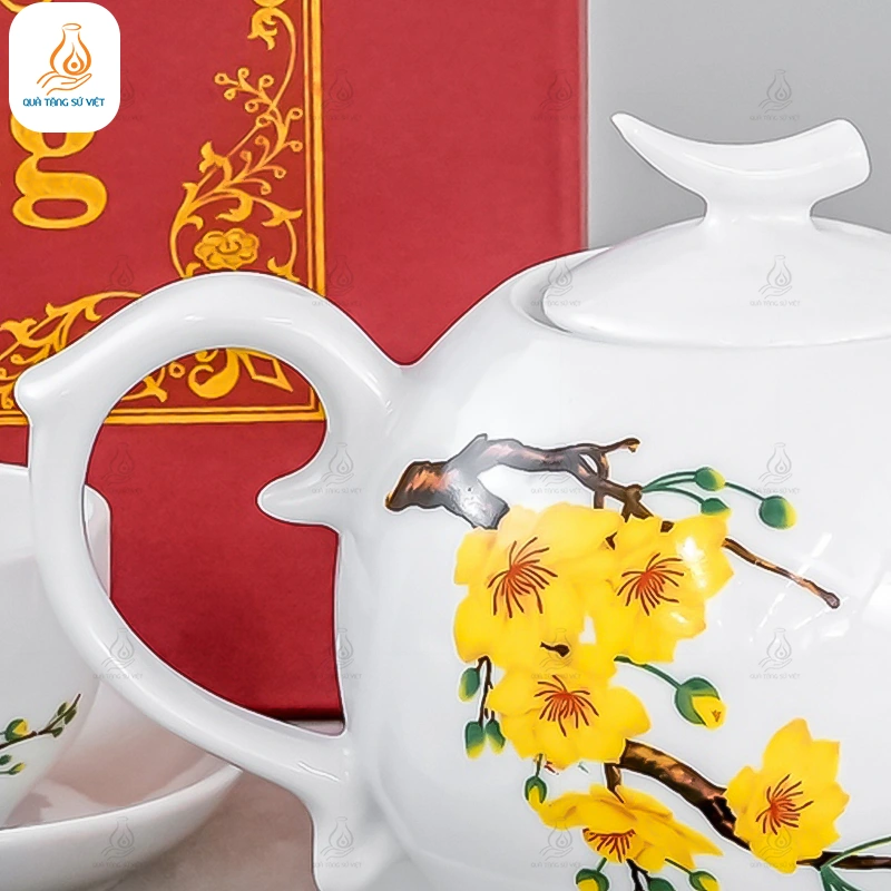 Chi tiết bộ trà Mai Vàng Như Ý