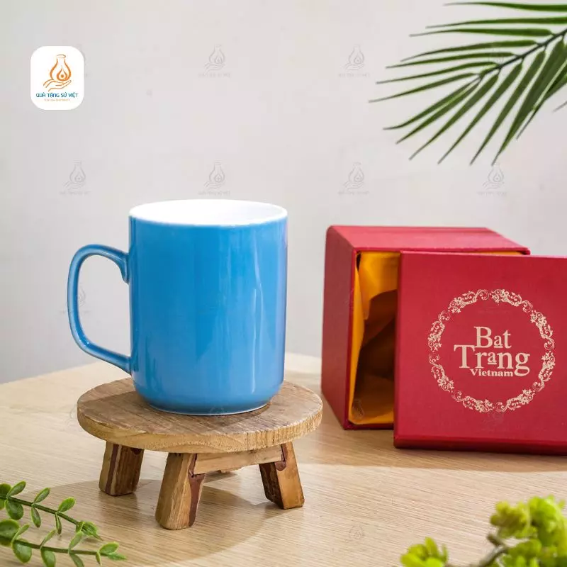 Ly sứ màu men xanh quai vuông Bát Tràng