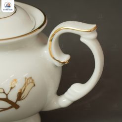 Bộ ấm chén Hoa Mộc Lan dáng đài các