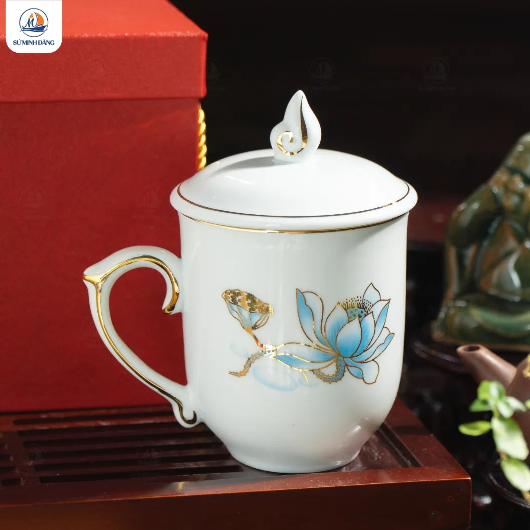 Ly sứ trắng họa tiết sen nước