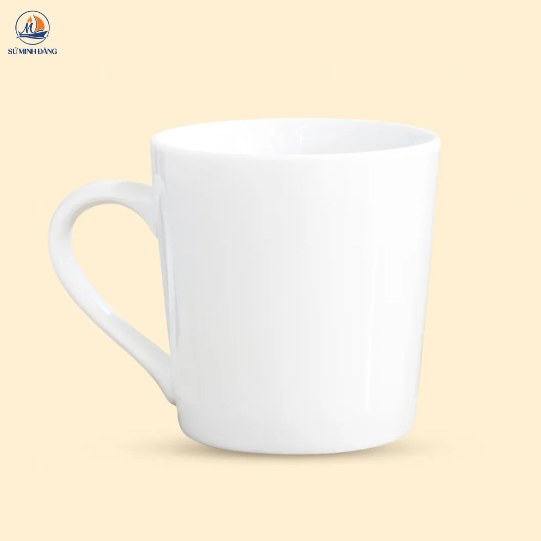 Ly sứ trắng dáng vát có quai