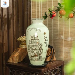 Bình gốm Thuận Buồm Xuôi Gió kẻ chỉ vàng