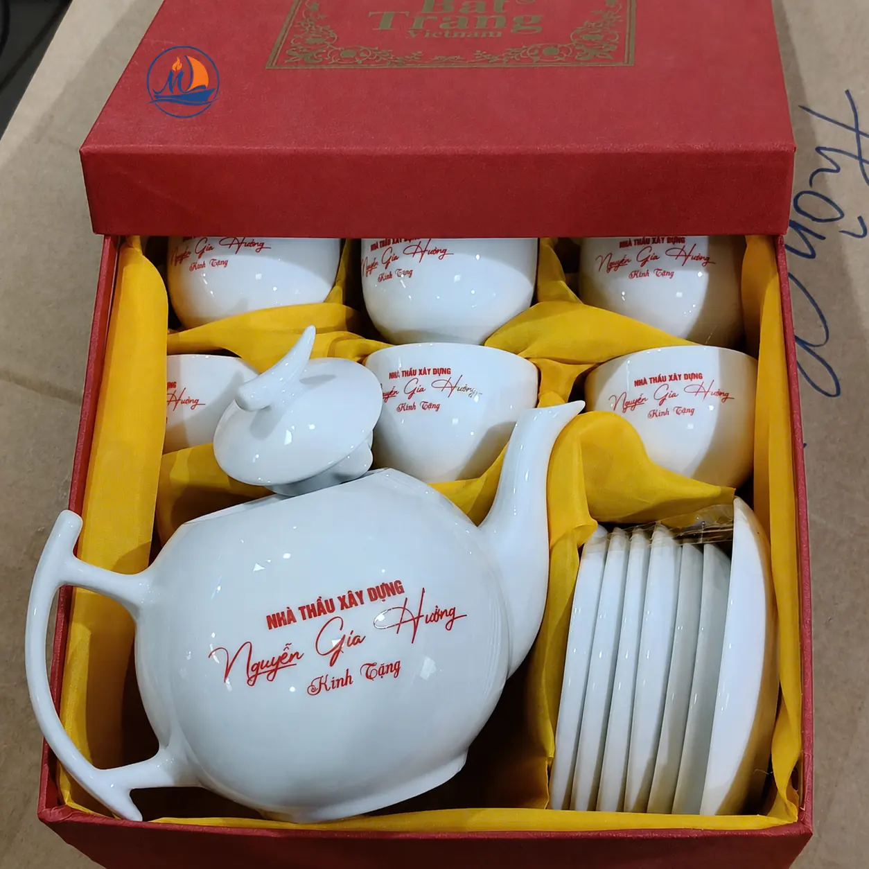 Bộ trà cao cấp làm quà tặng doanh nghiệp